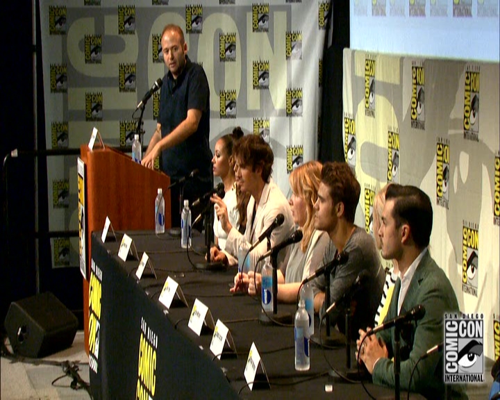 VampireDiariesWorld-dot-nl_S7-dvdextra-2015ComicConPanel0147.jpg