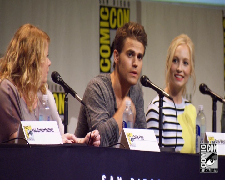 VampireDiariesWorld-dot-nl_S7-dvdextra-2015ComicConPanel0167.jpg