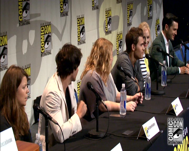 VampireDiariesWorld-dot-nl_S7-dvdextra-2015ComicConPanel0171.jpg