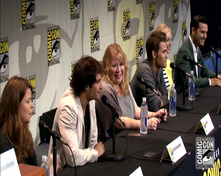 VampireDiariesWorld-dot-nl_S7-dvdextra-2015ComicConPanel0174.jpg