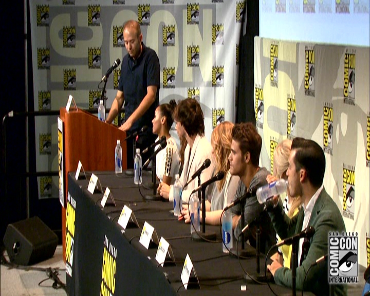 VampireDiariesWorld-dot-nl_S7-dvdextra-2015ComicConPanel0207.jpg