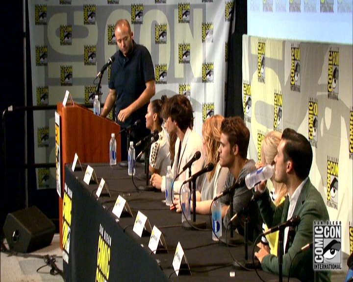 VampireDiariesWorld-dot-nl_S7-dvdextra-2015ComicConPanel0208.jpg