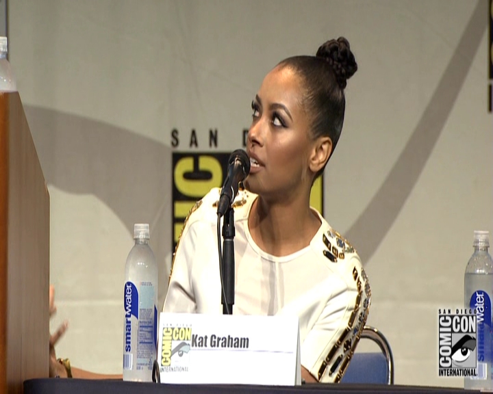 VampireDiariesWorld-dot-nl_S7-dvdextra-2015ComicConPanel0217.jpg