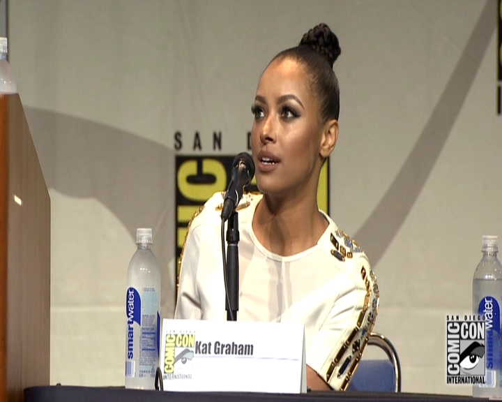 VampireDiariesWorld-dot-nl_S7-dvdextra-2015ComicConPanel0218.jpg