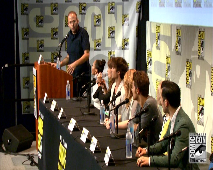 VampireDiariesWorld-dot-nl_S7-dvdextra-2015ComicConPanel0247.jpg