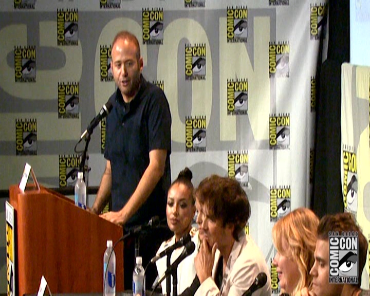 VampireDiariesWorld-dot-nl_S7-dvdextra-2015ComicConPanel0308.jpg