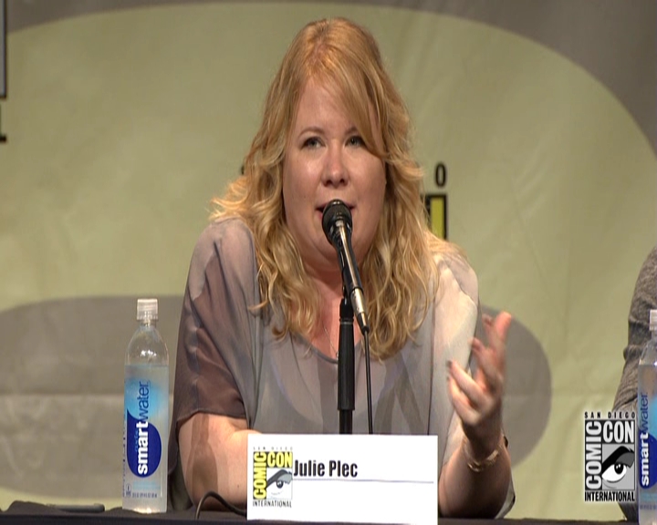 VampireDiariesWorld-dot-nl_S7-dvdextra-2015ComicConPanel0311.jpg