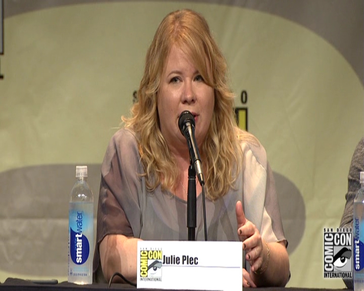 VampireDiariesWorld-dot-nl_S7-dvdextra-2015ComicConPanel0325.jpg