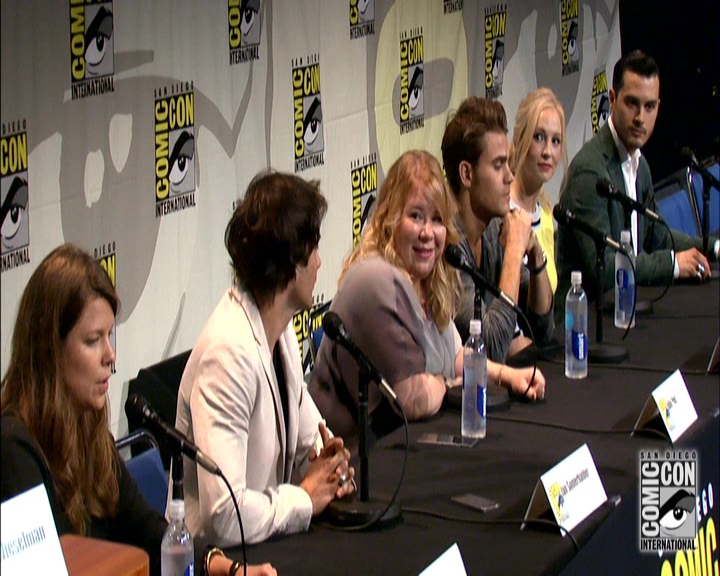 VampireDiariesWorld-dot-nl_S7-dvdextra-2015ComicConPanel0333.jpg