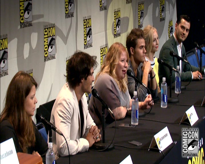 VampireDiariesWorld-dot-nl_S7-dvdextra-2015ComicConPanel0339.jpg