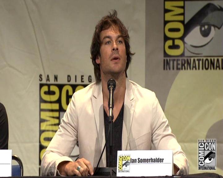 VampireDiariesWorld-dot-nl_S7-dvdextra-2015ComicConPanel0358.jpg