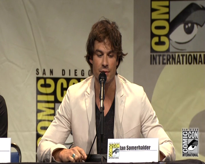 VampireDiariesWorld-dot-nl_S7-dvdextra-2015ComicConPanel0360.jpg