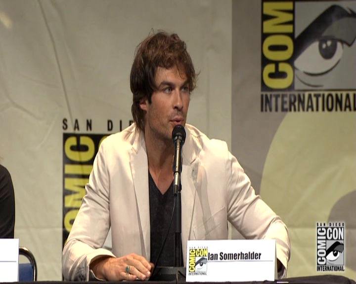 VampireDiariesWorld-dot-nl_S7-dvdextra-2015ComicConPanel0362.jpg