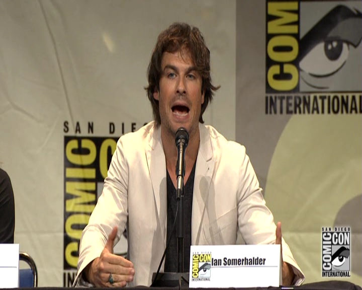 VampireDiariesWorld-dot-nl_S7-dvdextra-2015ComicConPanel0363.jpg