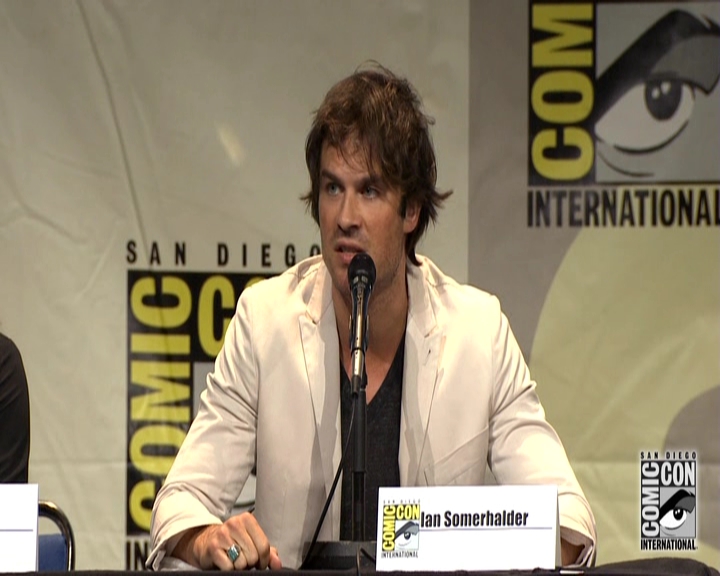 VampireDiariesWorld-dot-nl_S7-dvdextra-2015ComicConPanel0364.jpg