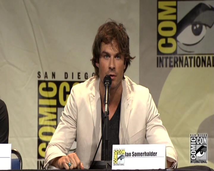 VampireDiariesWorld-dot-nl_S7-dvdextra-2015ComicConPanel0365.jpg