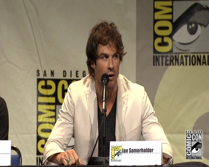 VampireDiariesWorld-dot-nl_S7-dvdextra-2015ComicConPanel0366.jpg