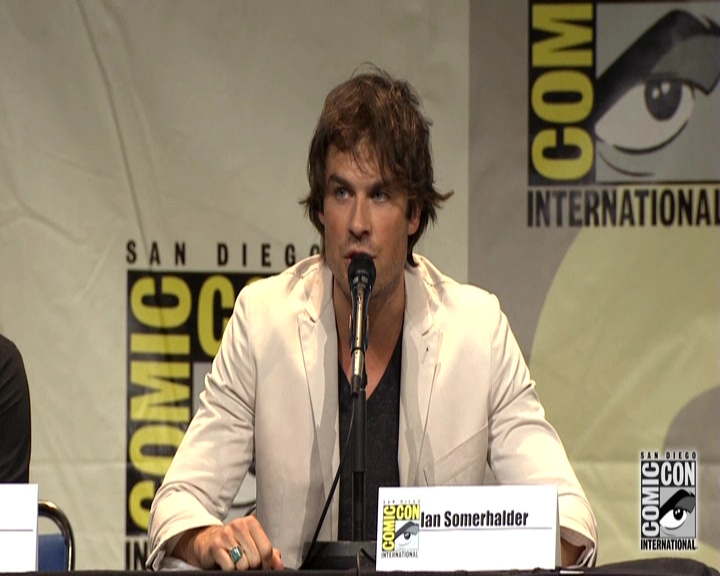 VampireDiariesWorld-dot-nl_S7-dvdextra-2015ComicConPanel0369.jpg