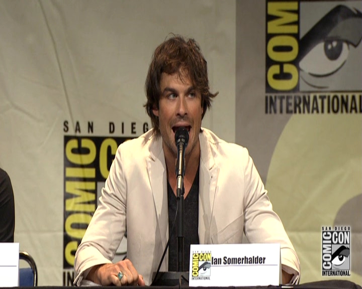 VampireDiariesWorld-dot-nl_S7-dvdextra-2015ComicConPanel0372.jpg