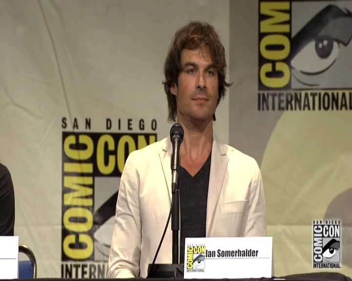 VampireDiariesWorld-dot-nl_S7-dvdextra-2015ComicConPanel0374.jpg