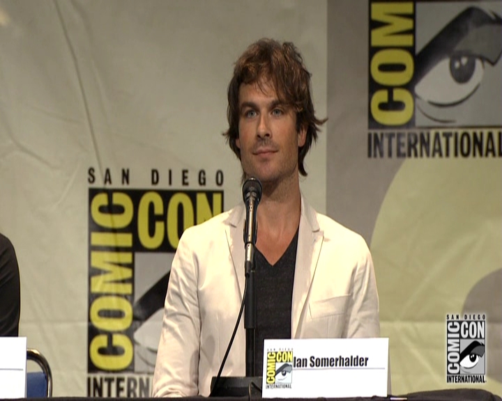 VampireDiariesWorld-dot-nl_S7-dvdextra-2015ComicConPanel0375.jpg