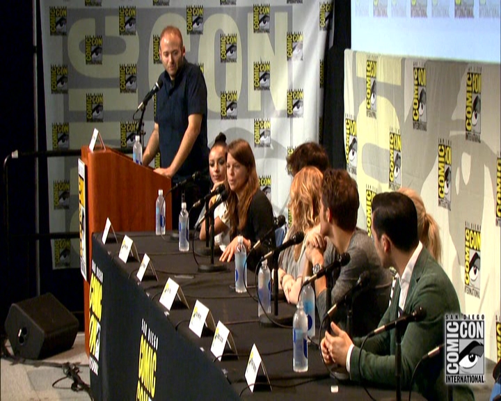 VampireDiariesWorld-dot-nl_S7-dvdextra-2015ComicConPanel0383.jpg