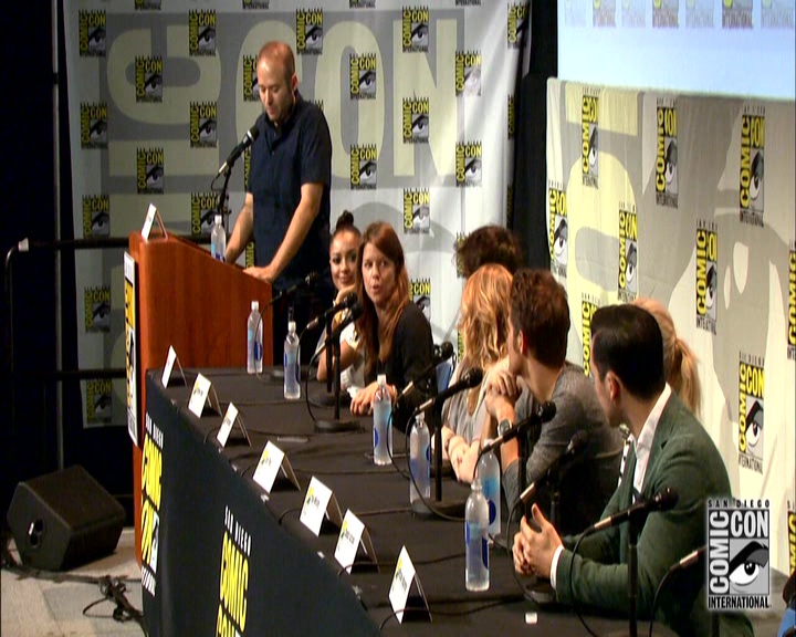 VampireDiariesWorld-dot-nl_S7-dvdextra-2015ComicConPanel0384.jpg