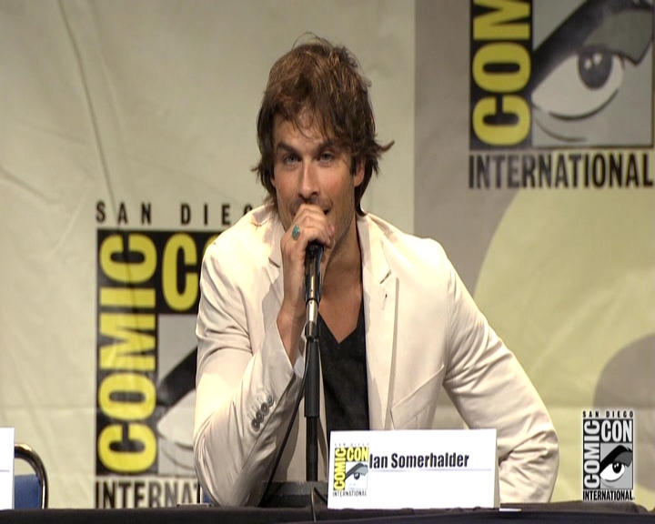 VampireDiariesWorld-dot-nl_S7-dvdextra-2015ComicConPanel0700.jpg
