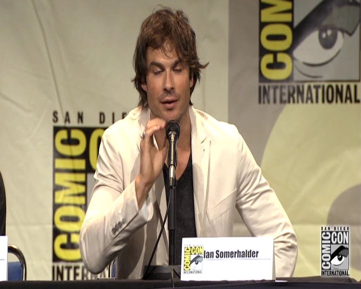 VampireDiariesWorld-dot-nl_S7-dvdextra-2015ComicConPanel0701.jpg