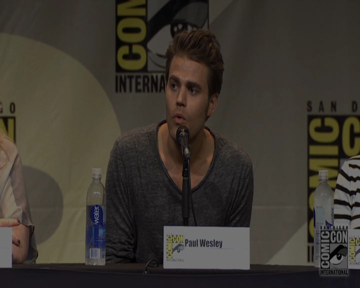 VampireDiariesWorld-dot-nl_S7-dvdextra-2015ComicConPanel0984.jpg