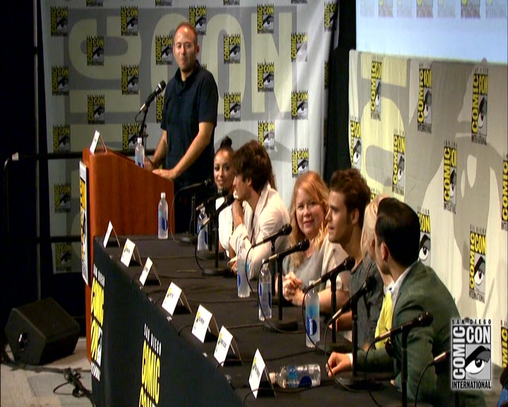 VampireDiariesWorld-dot-nl_S7-dvdextra-2015ComicConPanel1003.jpg