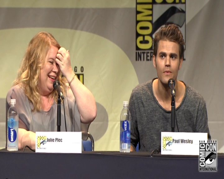 VampireDiariesWorld-dot-nl_S7-dvdextra-2015ComicConPanel1004.jpg