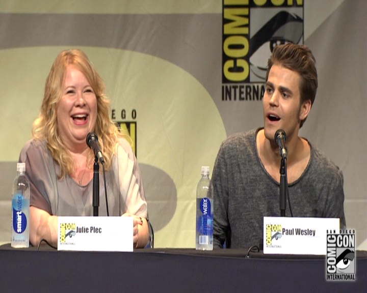 VampireDiariesWorld-dot-nl_S7-dvdextra-2015ComicConPanel1014.jpg