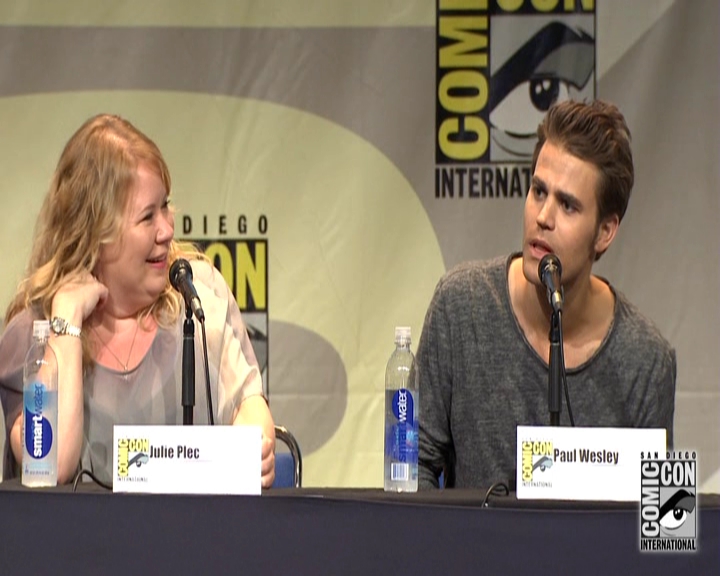 VampireDiariesWorld-dot-nl_S7-dvdextra-2015ComicConPanel1017.jpg