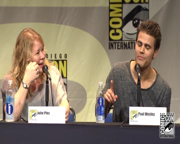 VampireDiariesWorld-dot-nl_S7-dvdextra-2015ComicConPanel1018.jpg