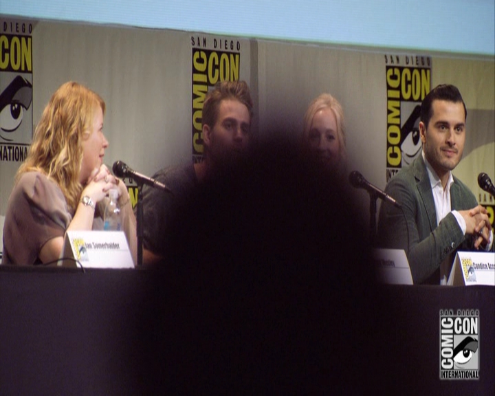 VampireDiariesWorld-dot-nl_S7-dvdextra-2015ComicConPanel1037.jpg