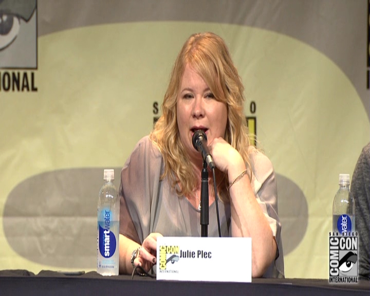 VampireDiariesWorld-dot-nl_S7-dvdextra-2015ComicConPanel1065.jpg