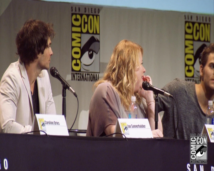 VampireDiariesWorld-dot-nl_S7-dvdextra-2015ComicConPanel1073.jpg