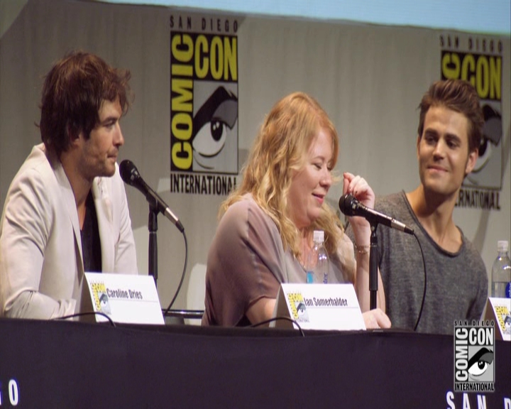 VampireDiariesWorld-dot-nl_S7-dvdextra-2015ComicConPanel1078.jpg