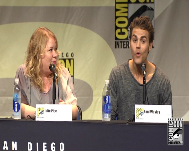 VampireDiariesWorld-dot-nl_S7-dvdextra-2015ComicConPanel1082.jpg