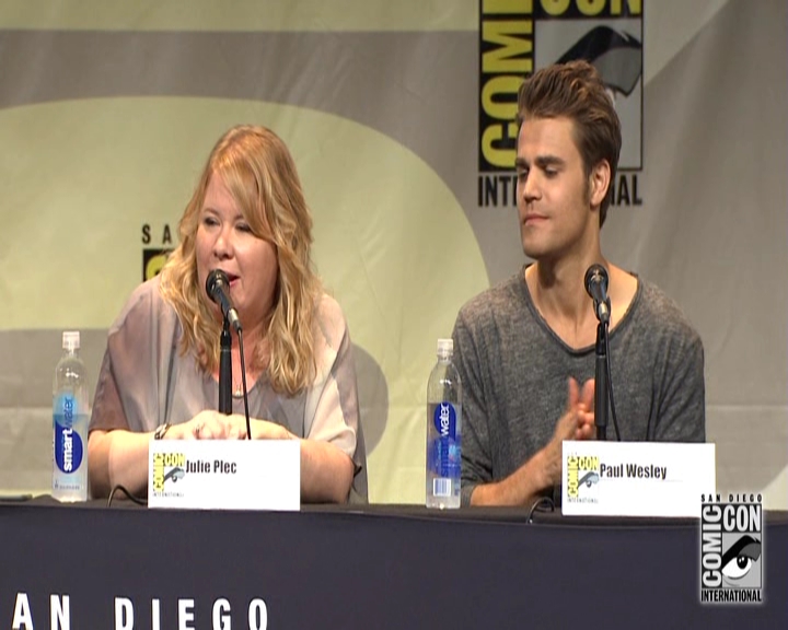 VampireDiariesWorld-dot-nl_S7-dvdextra-2015ComicConPanel1085.jpg