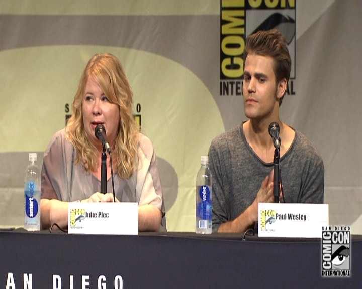 VampireDiariesWorld-dot-nl_S7-dvdextra-2015ComicConPanel1089.jpg