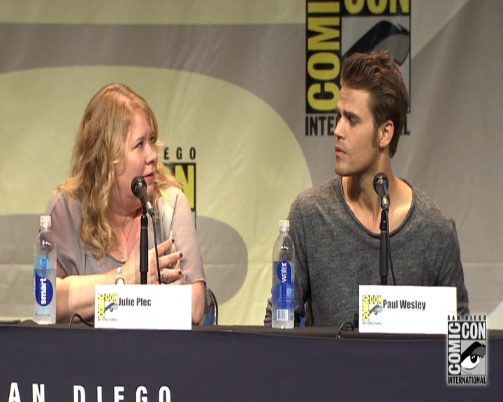 VampireDiariesWorld-dot-nl_S7-dvdextra-2015ComicConPanel1109.jpg