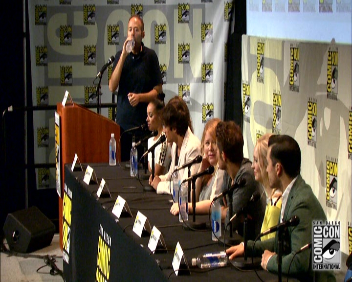 VampireDiariesWorld-dot-nl_S7-dvdextra-2015ComicConPanel1128.jpg