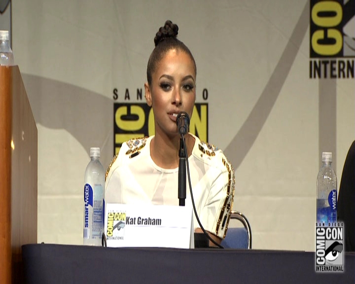 VampireDiariesWorld-dot-nl_S7-dvdextra-2015ComicConPanel1138.jpg