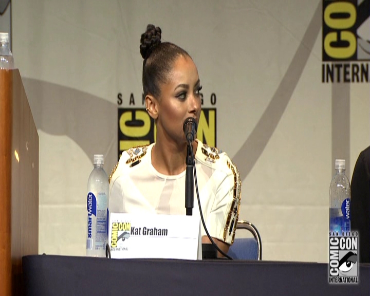 VampireDiariesWorld-dot-nl_S7-dvdextra-2015ComicConPanel1141.jpg