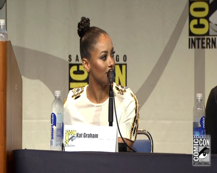 VampireDiariesWorld-dot-nl_S7-dvdextra-2015ComicConPanel1142.jpg