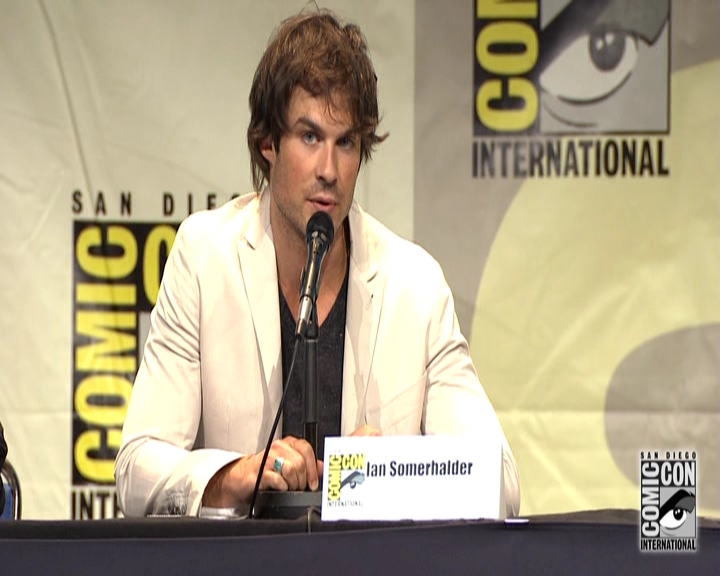 VampireDiariesWorld-dot-nl_S7-dvdextra-2015ComicConPanel1149.jpg