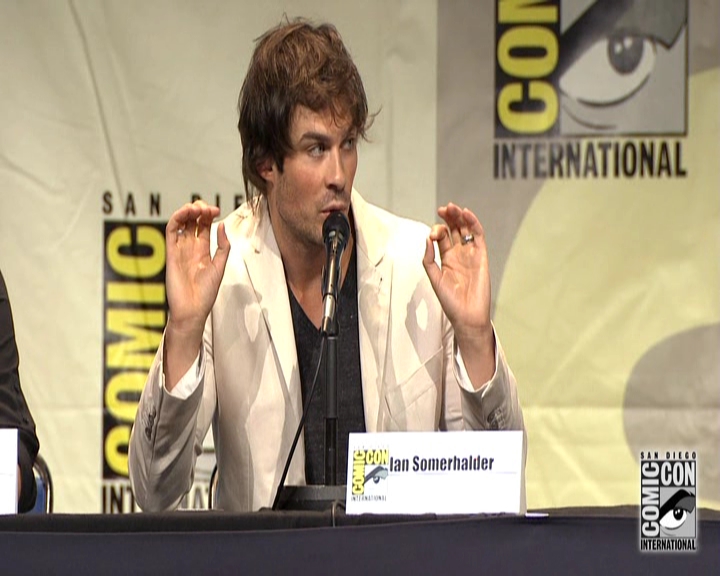 VampireDiariesWorld-dot-nl_S7-dvdextra-2015ComicConPanel1154.jpg