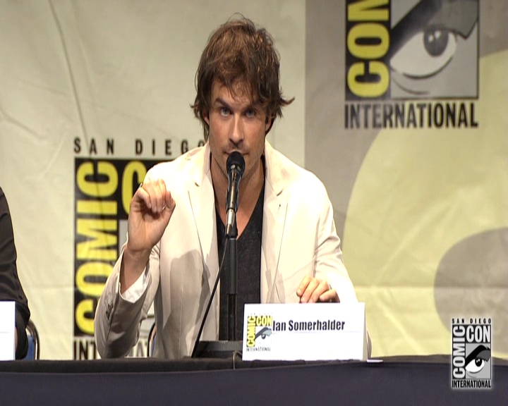 VampireDiariesWorld-dot-nl_S7-dvdextra-2015ComicConPanel1158.jpg